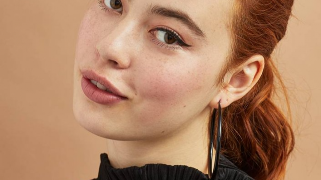 3 حيل لتحويل مكياج العيون النهاري إلى إطلالة ليلية ساحرة في دقائق