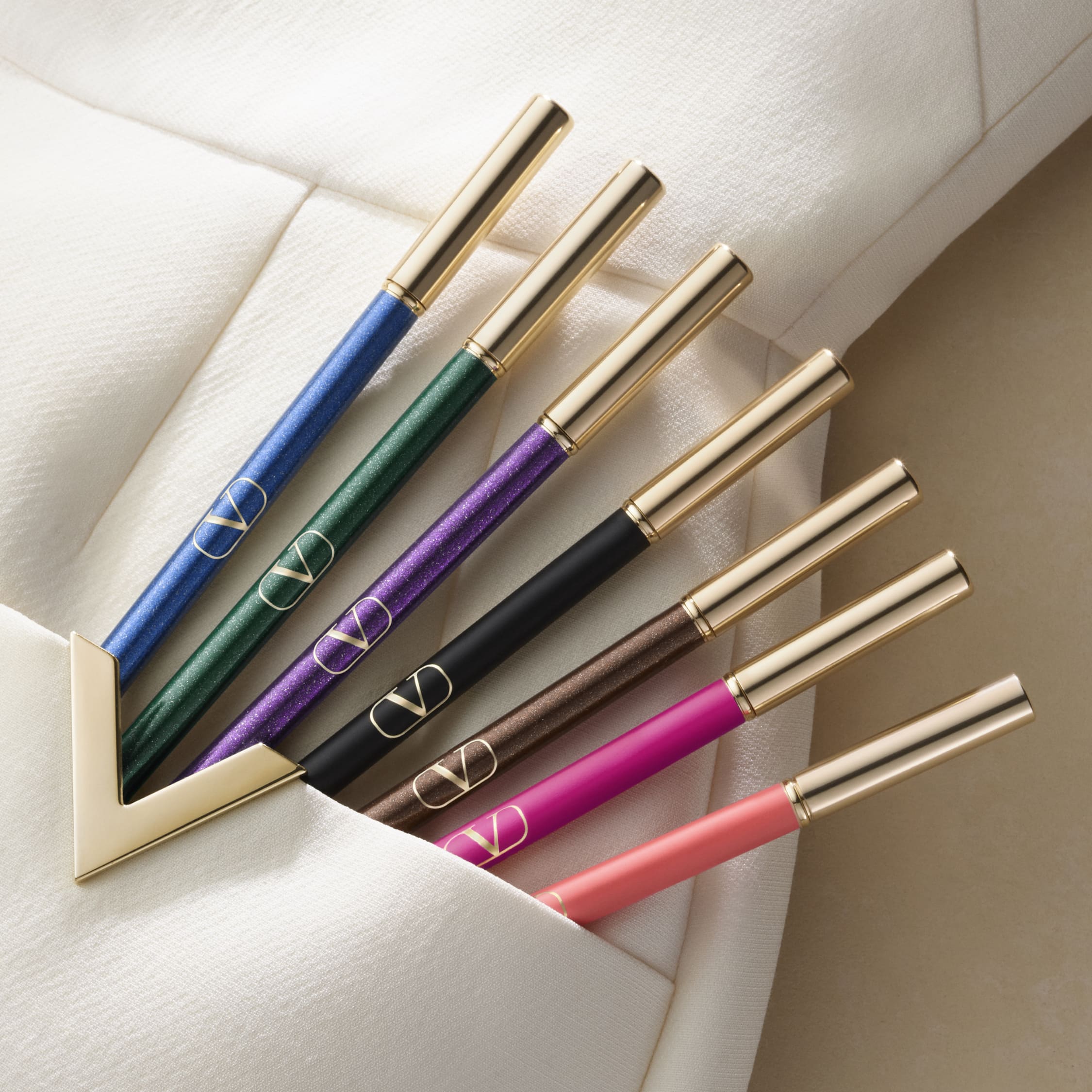 أفضل أنواع الآيلاينر لعام 2025