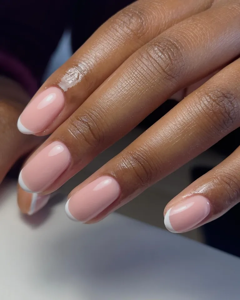 تصاميم الأظافر الـ Preppy