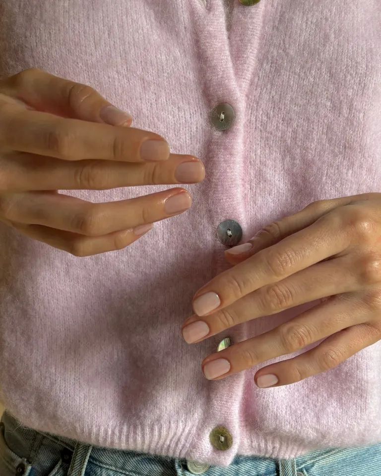 تصاميم الأظافر الـ Preppy