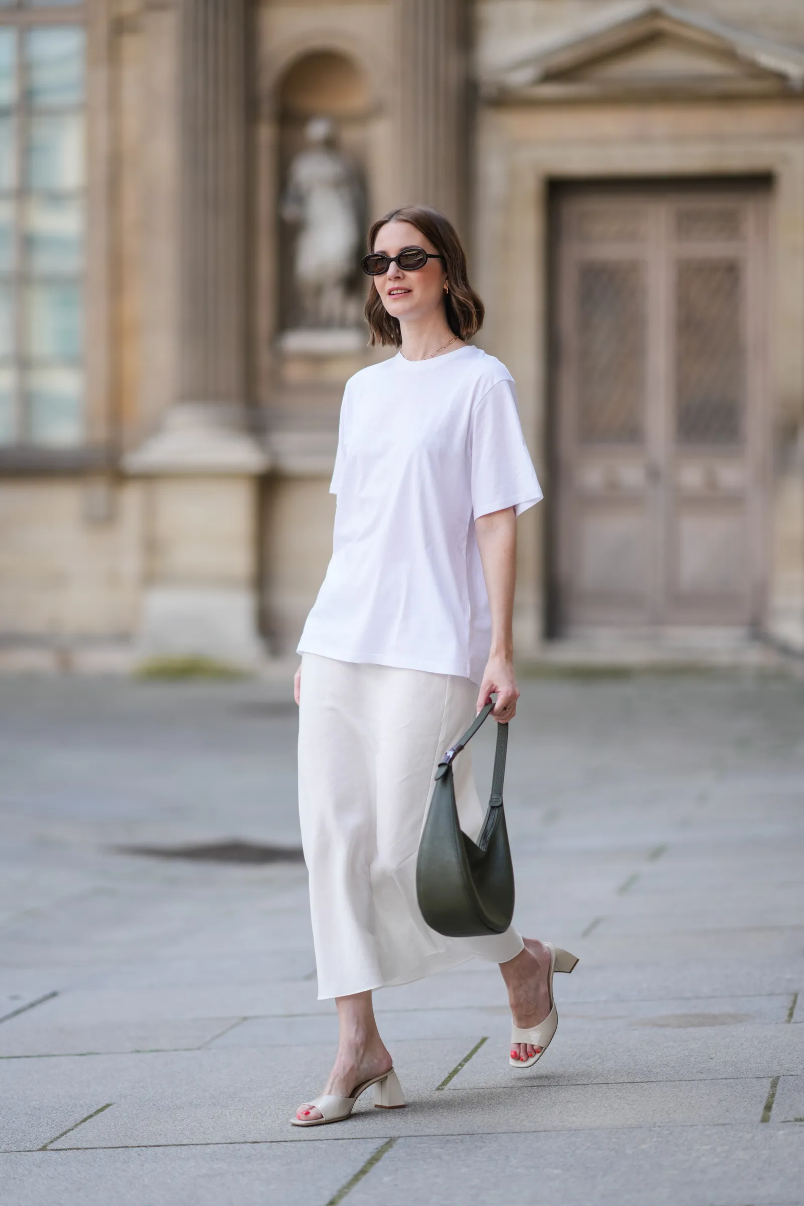 كيف ترتدين الكتان هذا الصيف 