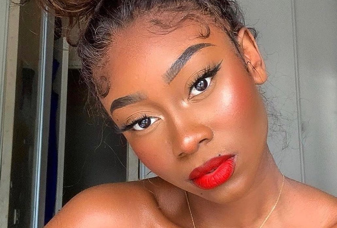 دليلك لاختيار أحمر الخدود