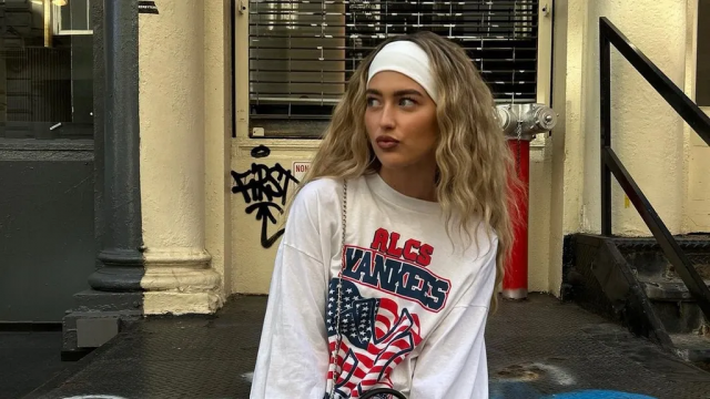15 تسريحة شعر تثبت أن عصابات الرأس (Headbands) هي الأكسسوار الأجمل على الإطلاق