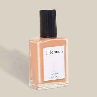 7 ألوان أظافر صيفية أنيقة