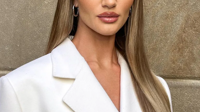 صيحات الشعر لخريف 2025 : تسريحات إنستغرام التي توافق عليها أيقونات الموضة