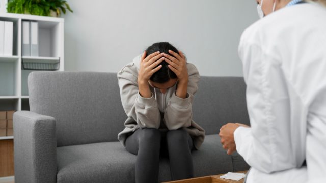 علاجات القلق الطبيعية والطبية